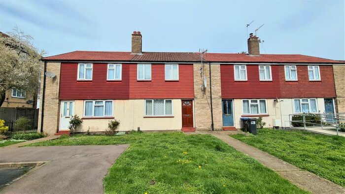 3 Bedroom Terraced House To Rent In Jeremys Green, Edmonton, N18