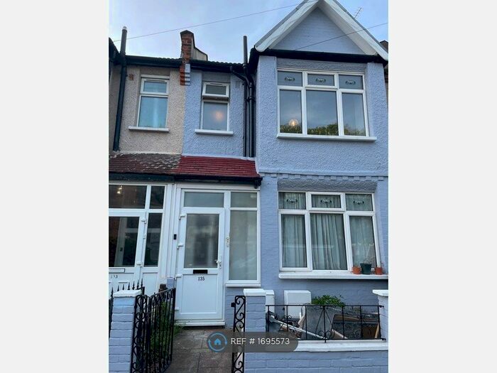 1 Bedroom Flat To Rent In Willingdon Road, Wood Green, N22