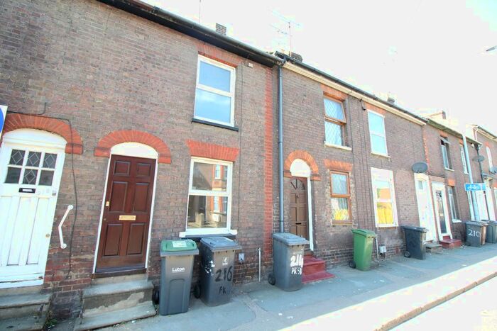 2 Bedroom Terraced House To Rent In Park Street, Luton, LU1