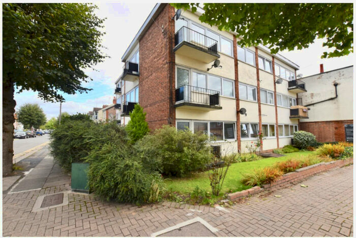 1 Bedroom Apartment To Rent In Chiltern Court, CV6