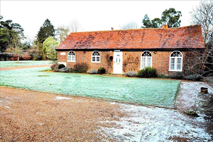 2 Bedroom Cottage To Rent In Bovingdon, Hemel Hempstead, HP3