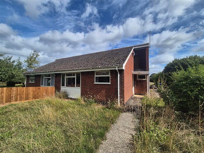 2 Bedroom Semi-Detached Bungalow For Sale In Main Street, Marston Trussell, Market Harborough, LE16