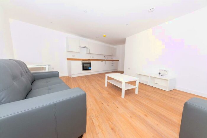 3 Bedroom Flat To Rent In The Plaza, Advent Way, Ancoats, Manchester, M4