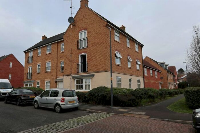 2 Bedroom Flat To Rent In Lintham Drive, Kingswood, Bristol BS15
