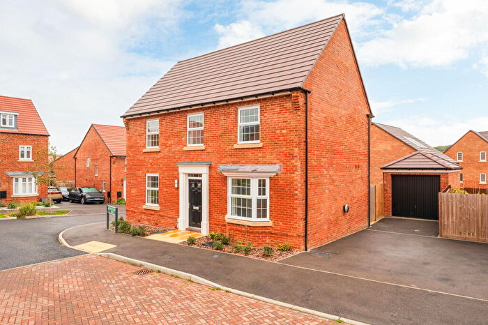 4 Bedroom Detached House For Sale In John Packer Drive, Newbury, RG14