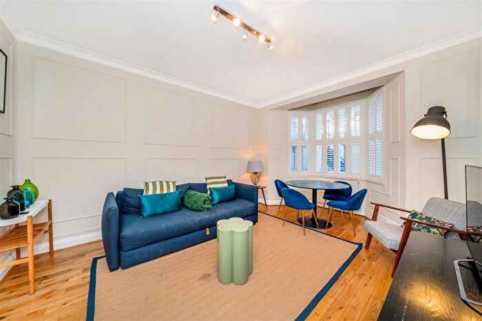 2 Bedroom Flat To Rent In Finborough Road, London, SW10