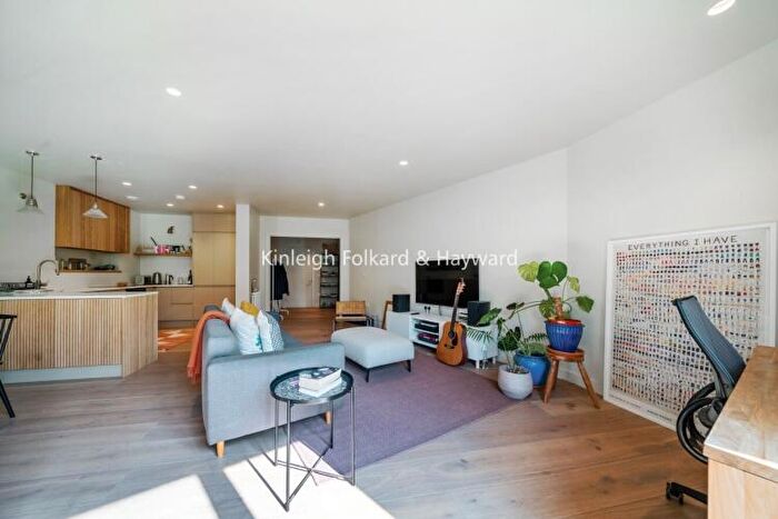 2 Bedroom Apartment To Rent In Northchurch Road London, N1