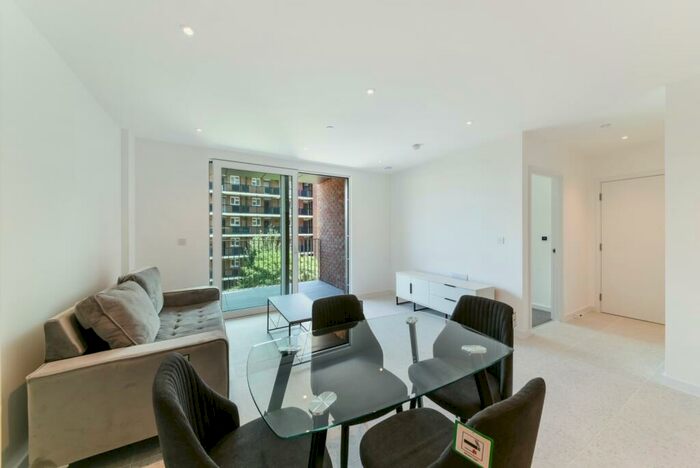 1 Bedroom Flat To Rent In Sidney Street, Whitechapel, London, E1