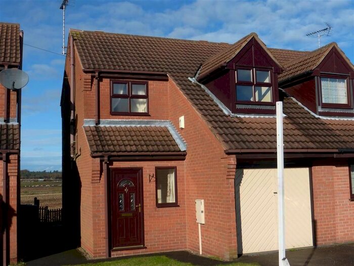 3 Bedroom Semi-Detached House To Rent In Maun Crescent, New Ollerton, Newark NG22