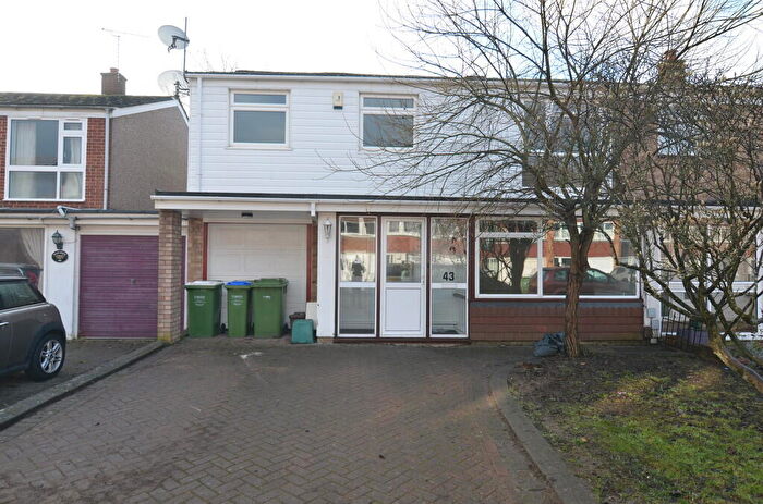 4 Bedroom Semi Detached House To Rent In Maiden Erlegh Avenue, Bexley, DA5