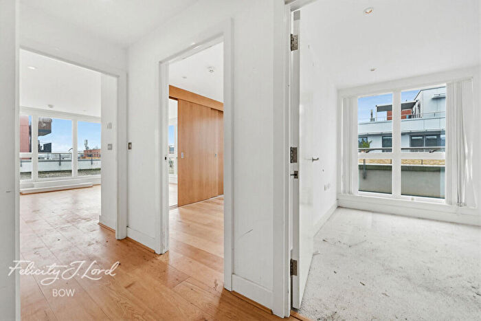 3 Bedroom Apartment For Sale In Yeo Street, London, E3