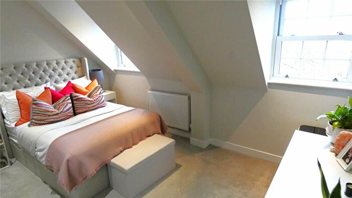 2 Bedroom Apartment To Rent In Crown Street, Brentwood, Essex, CM14