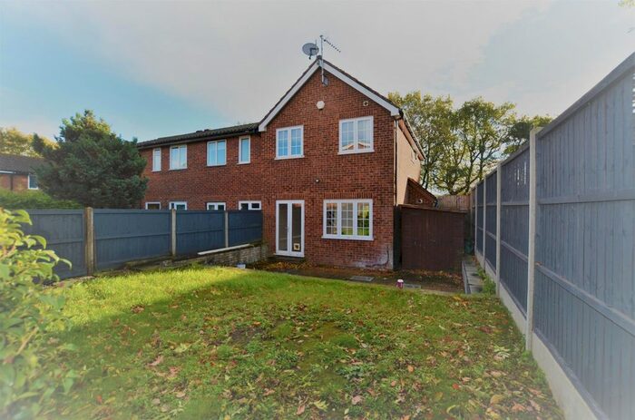 3 Bedroom Property To Rent In Bushbarns, Cheshunt, Waltham Cross, EN7