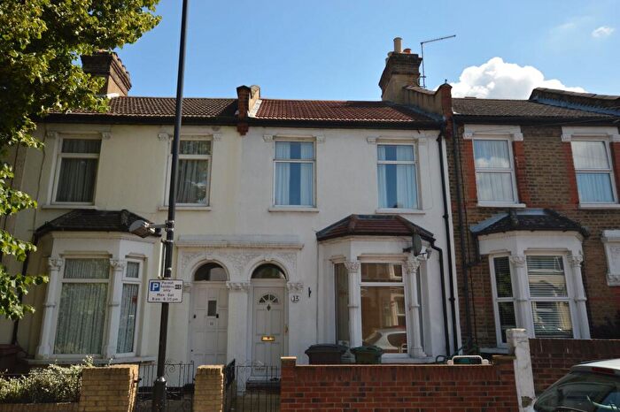 3 Bedroom Terraced House To Rent In Russell Road, E17
