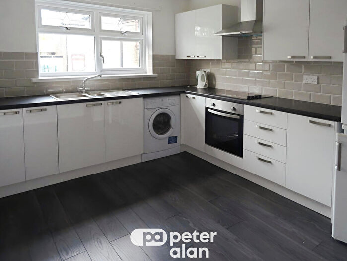 2 Bedroom Flat To Rent In Glan-yr-Afon, Rhymney, Tredegar, NP22