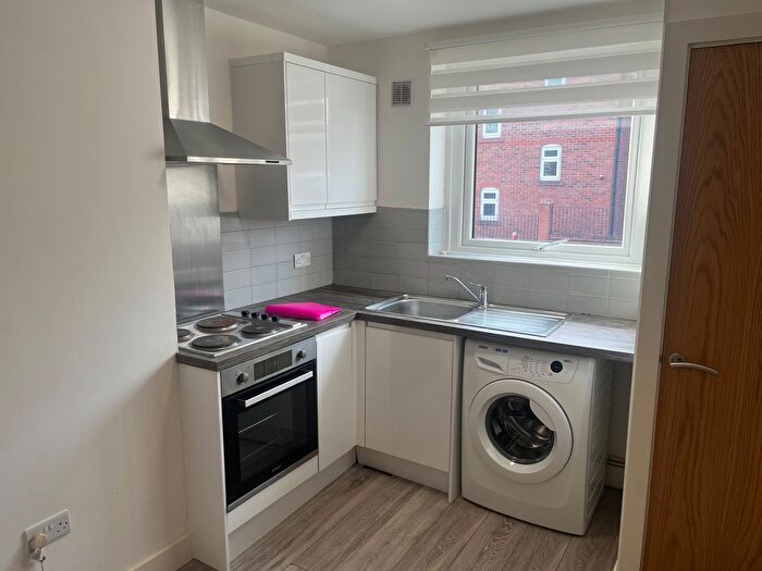 1 Bedroom Flat To Rent In Hawthorn Avenue, Timperley, WA15