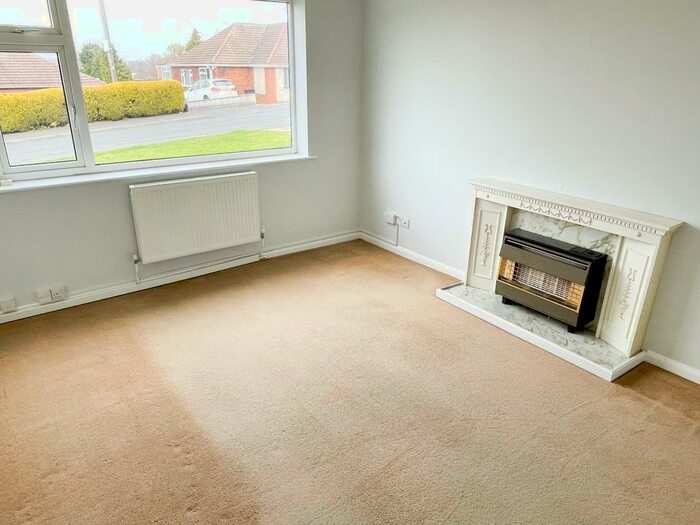 2 Bedroom Flat To Rent In Park Crescent, Washingborough, LN4