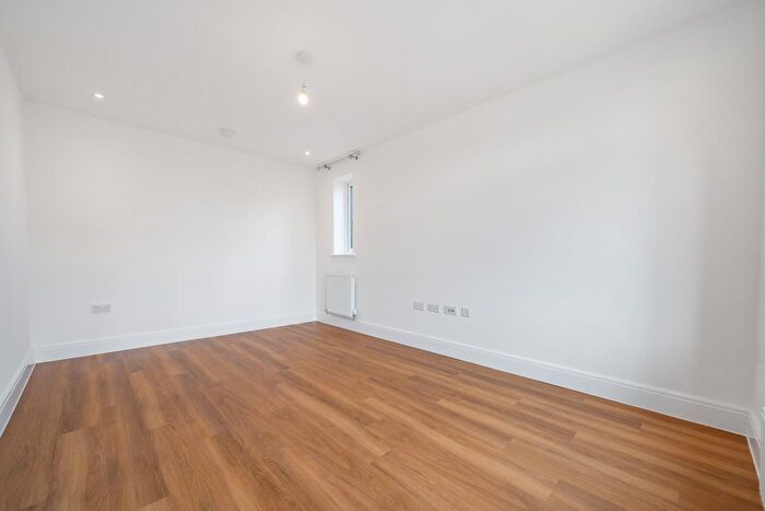 3 Bedroom Semi-Detached House To Rent In Heyford Park, Bicester, Oxfordshire, OX25