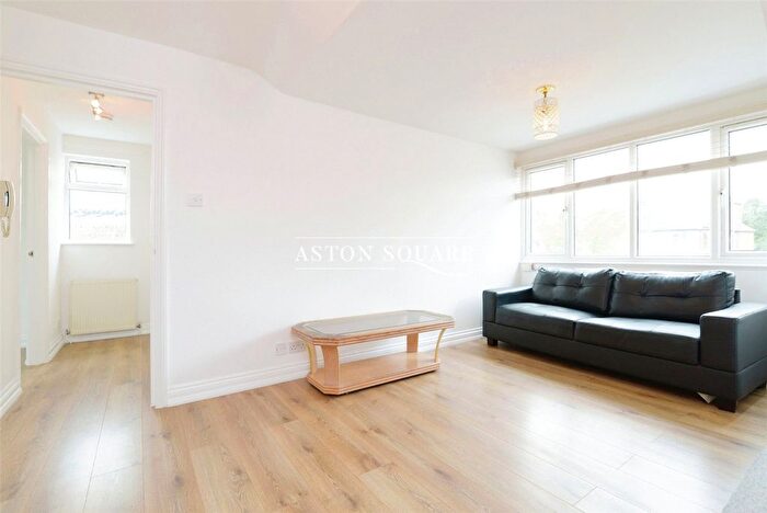 1 Bedroom Flat To Rent In Leeside Crescent, London, NW11