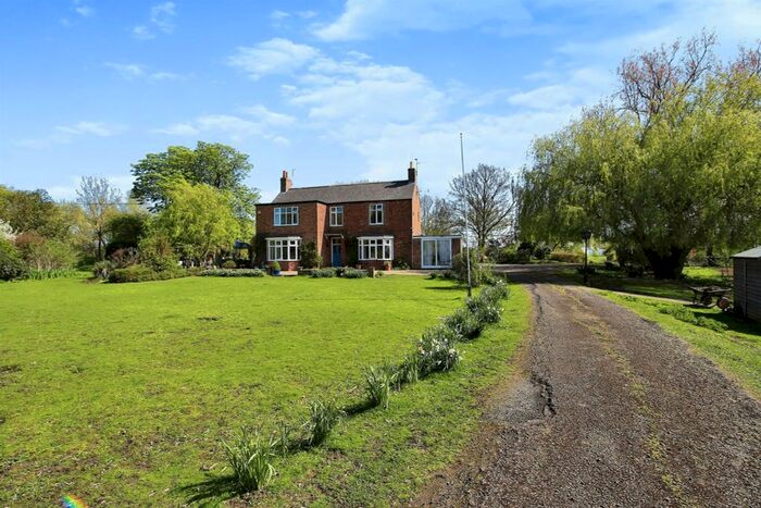 5 Bedroom Detached House For Sale In Whittlesey Road, Peterborough, PE7