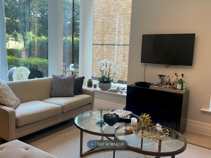 3 Bedroom Flat To Rent In Chamber Park Hill, London, SW20