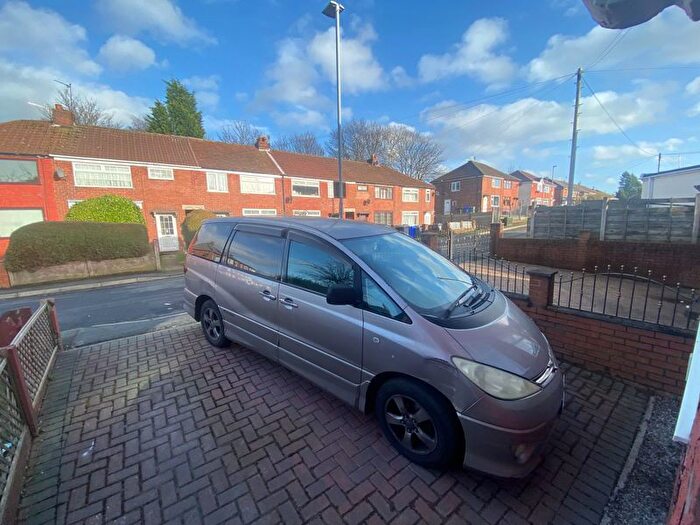 3 Bedroom Terraced House To Rent In Lyme Grove, Droylsden, Manchester, M43
