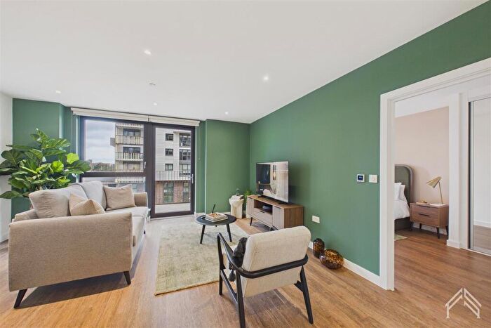 1 Bedroom Apartment To Rent In Vanguard Way, London, E17