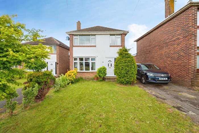 3 Bedroom Detached House For Sale In Brook Road, Fair Oak, Eastleigh, SO50