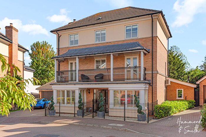 6 Bedroom Detached House For Sale In Buckingham Road, Epping, CM16