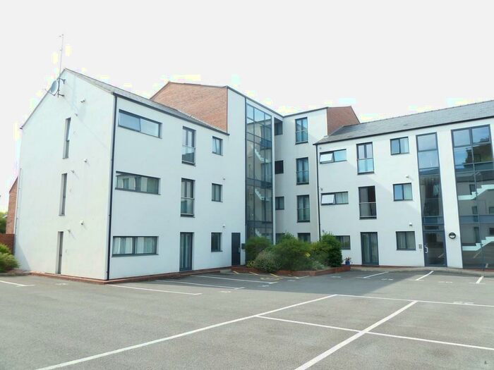 2 Bedroom Flat To Rent In Old School Court, Louth, LN11