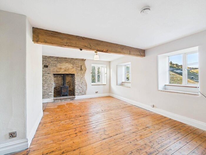 2 Bedroom Duplex To Rent In The Wend, Carleton, BD23