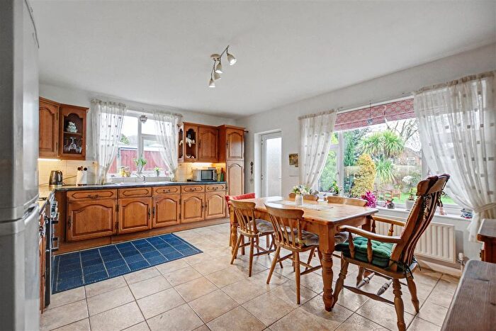 3 Bedroom Detached Bungalow For Sale In Elm Avenue, Sandiacre, Nottingham, NG10