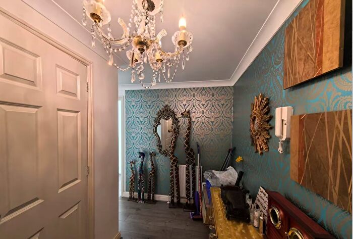 1 Bedroom Flat To Rent In Woodland Crescent, London, SE16