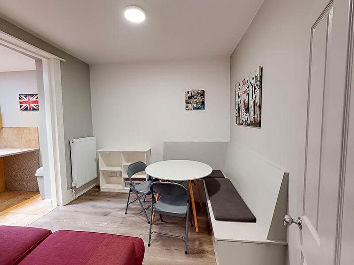 6 Bedroom Terraced House To Rent In Riley Road, Brighton, BN2