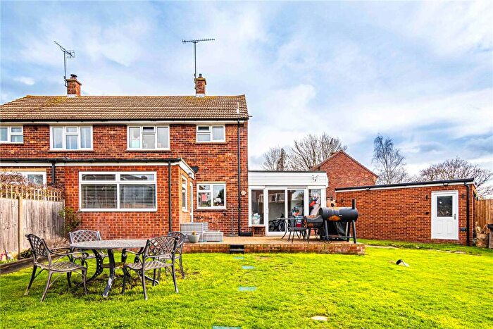 2 Bedroom Semi-Detached House For Sale In Lords Close, Stanbridge, Central Bedfordshire, LU7