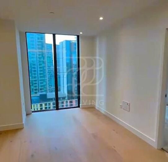 2 Bedroom Flat To Rent In Harcourt Tower, London, E14