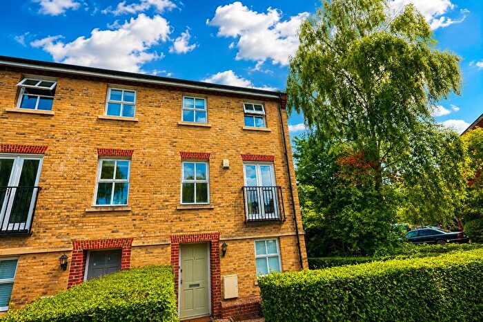 4 Bedroom Property To Rent In Costins Walk, Berkhamsted, HP4