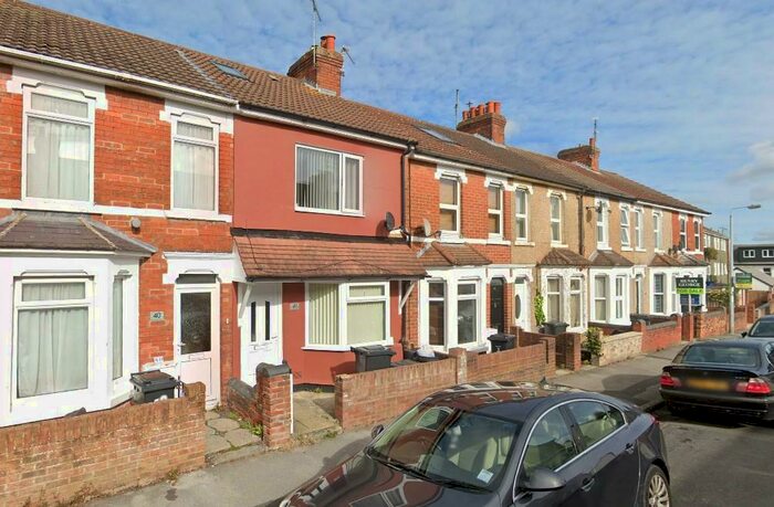 3 Bedroom Terraced House To Rent In Pembroke Street, Old Town, SN1