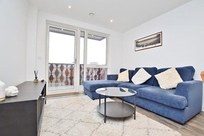 1 Bedroom Flat For Sale In Drydock Square, Barking, IG11