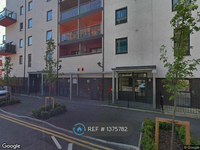 2 Bedroom Flat To Rent In Priory Court, Romford, RM7