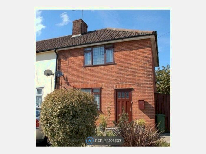 3 Bedroom End Of Terrace House To Rent In Eliot Road Dagenham RM9 5Xt, Dagenham,