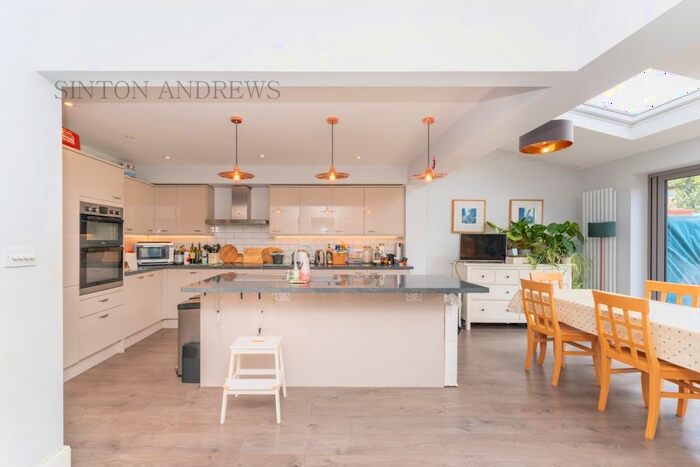 4 Bedroom Terraced House To Rent In Erlesmere Gardens, London, W13