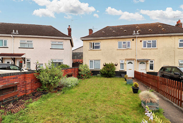 3 Bedroom Semi-Detached House For Sale In Hillen Road, King's Lynn, Norfolk, PE30