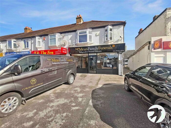 2 Bedroom Flat To Rent In Blackfen Road, Sidcup, DA15