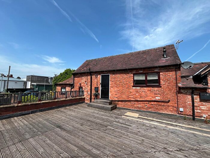 1 Bedroom Flat To Rent In High Street, Uttoxeter, ST14