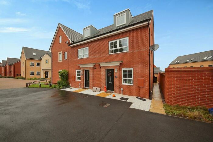 4 Bedroom Semi-Detached House For Sale In Bolebec Avenue, Eagle Farm South, Milton Keynes, Buckinghamshire, MK17