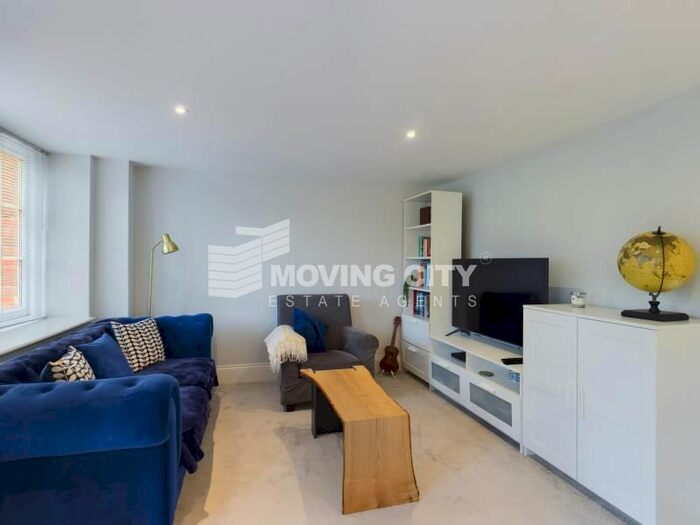 2 Bedroom Flat To Rent In Cathedral Court, Church Street, Chelmsford, CM1