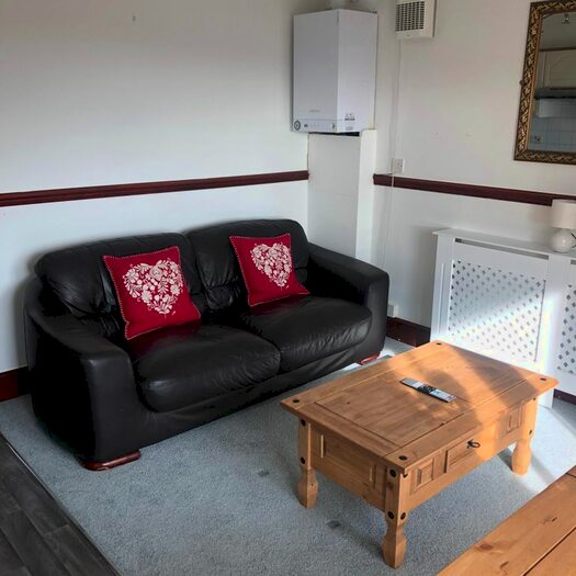 1 Bedroom Flat To Rent In Sketty Road, Swansea, SA2