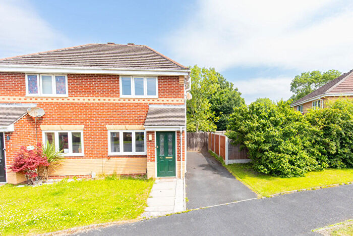 2 Bedroom Semi-Detached House To Rent In Fryer Close, Penwortham, PR1