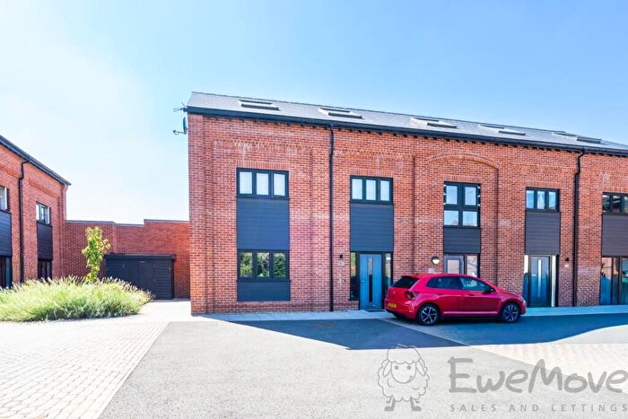 2 Bedroom Flat For Sale In Granary Close, Wymondham, Norfolk, NR18